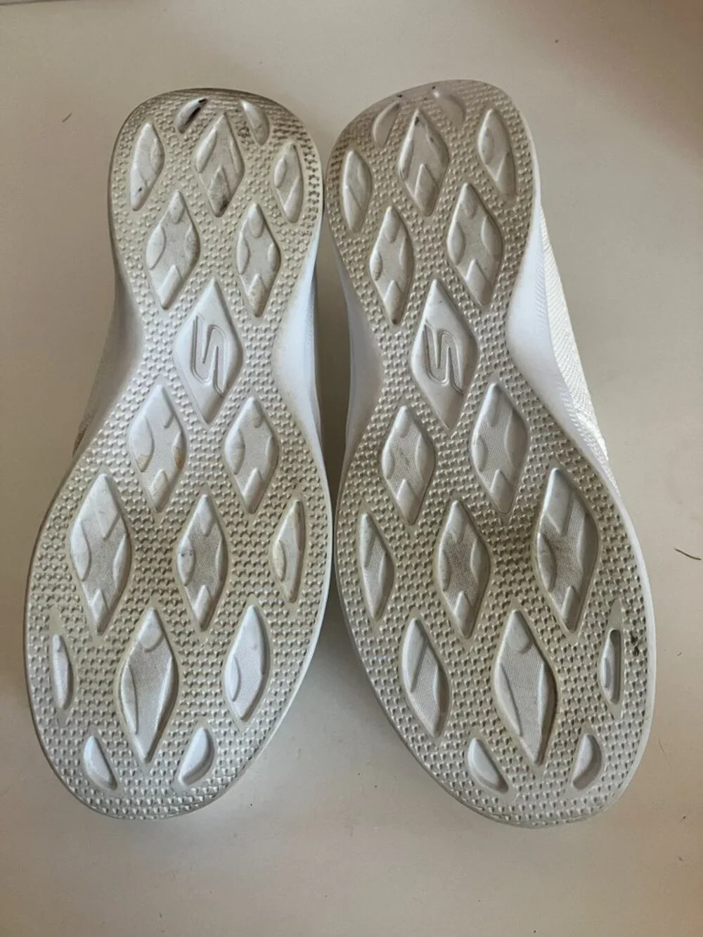 Skechers Go Step Lite Slip-on Casual Sneakers Off White 136112 Women's 9.5
